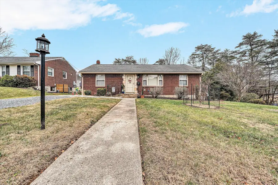 3238 Brandywine Ave, Roanoke, VA 24018 - #2