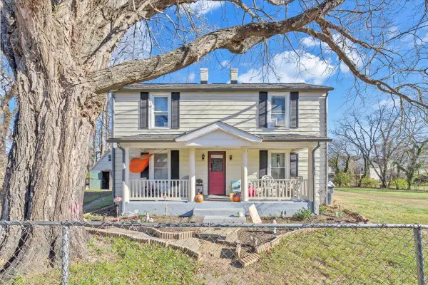 1319 Liberty Rd Ne, Roanoke, VA 24012