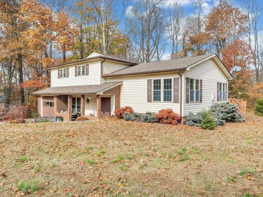 138 Carriage Ct, Ridgeway, VA 24148 - #3