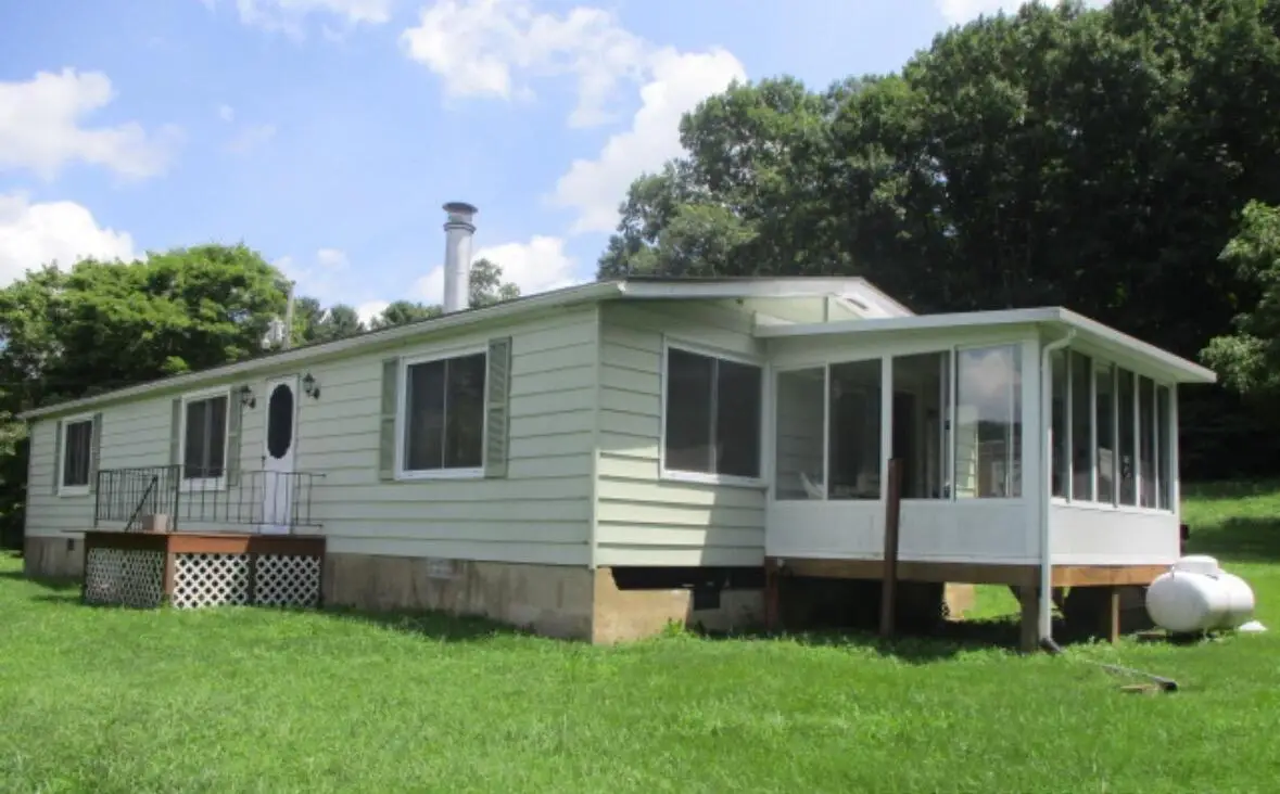 6701 Valley View Dr, Hot Springs, VA 24445 - #1