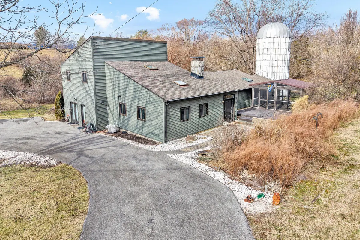 3144 Country Club Rd, Troutville, VA 24175 - #1