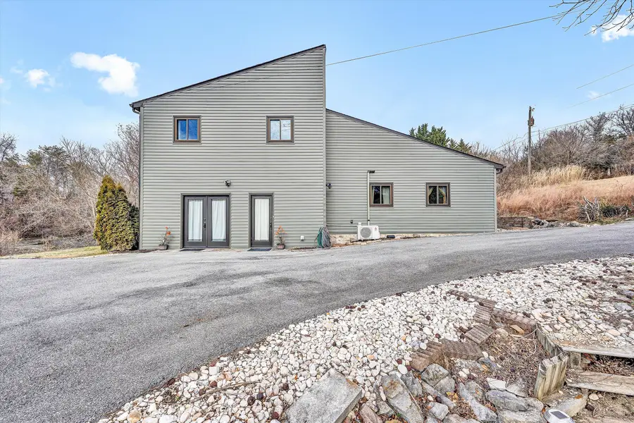 3144 Country Club Rd, Troutville, VA 24175 - #3