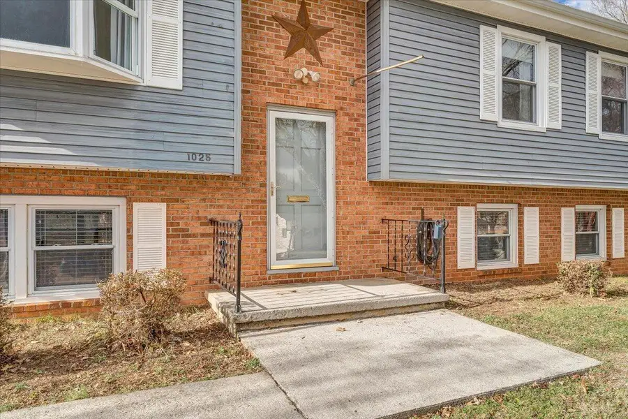 1025 Grove Ln, Roanoke, VA 24012 - #2