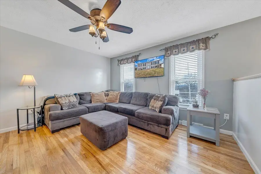 2868 Silver Leaf Dr, Salem, VA 24153 - #2