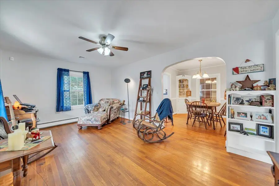 36 N Bruffey St, Salem, VA 24153 - #3