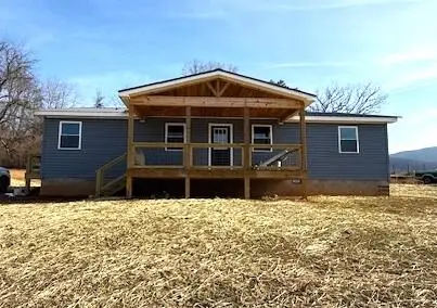 1919 S Raymond Ave, Covington, VA 24426 - #1