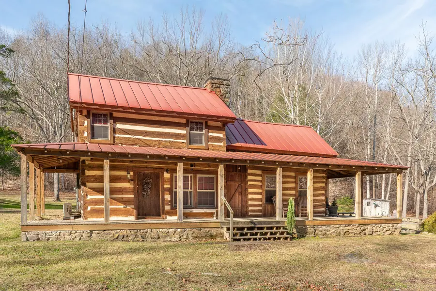 6102 Jennings Creek Rd, Buchanan, VA 24066 - #3