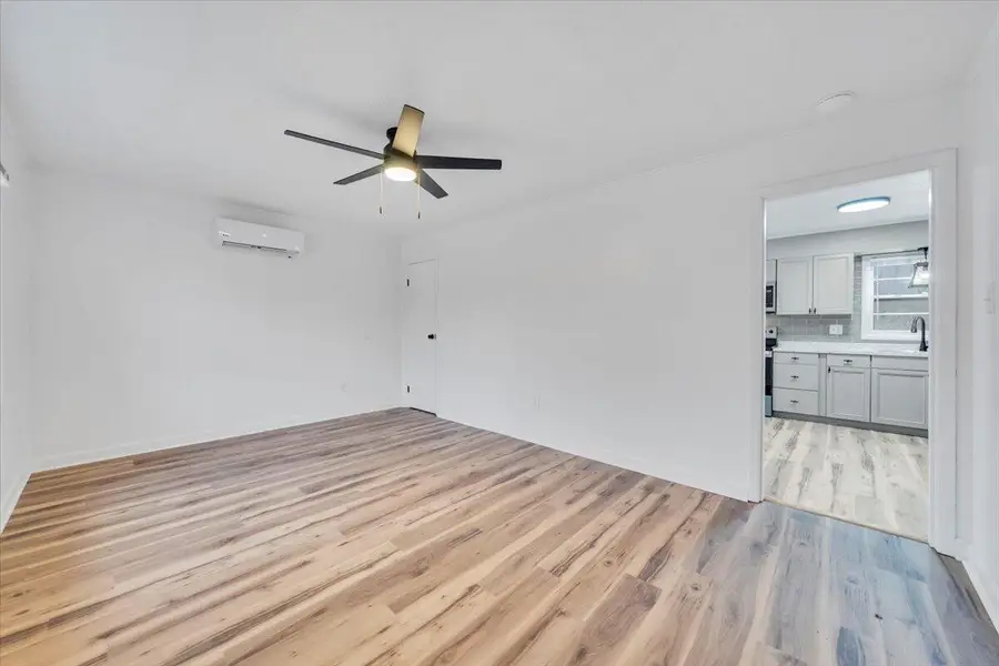 885 Southland Dr, Martinsville, VA 24112 - #3