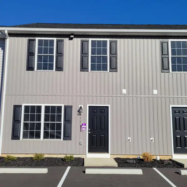 417 N Washington Ave #8, Pulaski, VA 24301