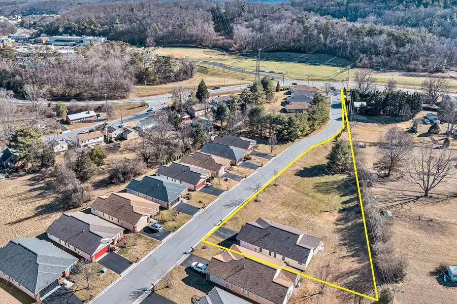 4530 Colonial Place Dr, Roanoke, VA 24018 - #3