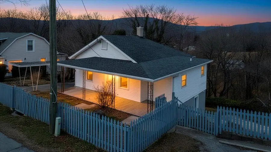 1925 Willis St, Salem, VA 24153 - #3