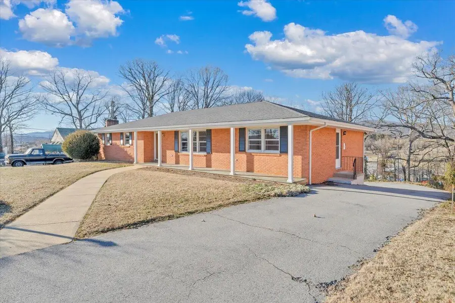 830 Dexter Rd, Roanoke, VA 24019 - #2