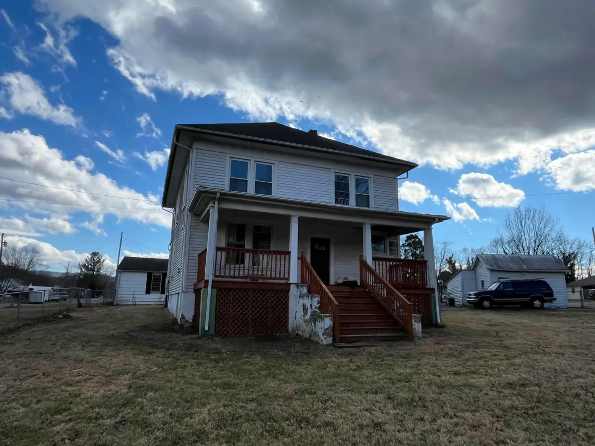 49 Holcombe Ave, New Castle, VA 24127 - #1