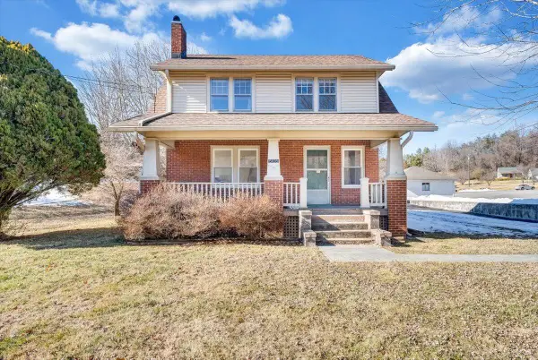 5105 Lee Hwy, Troutville, VA 24175