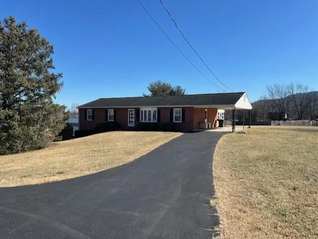 3519 Mcdaniel Dr, Salem, VA 24153 - #2