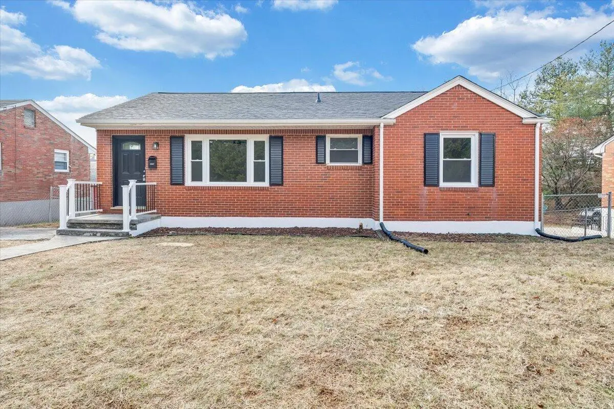 4960 Florist Rd Nw, Roanoke, VA 24012 - #1