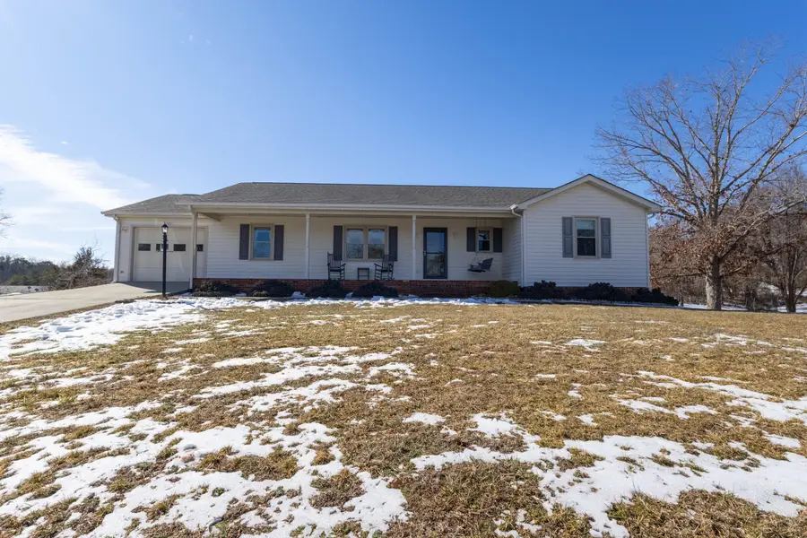 511 Darrell Ln, Hurt, VA 24563 - #2