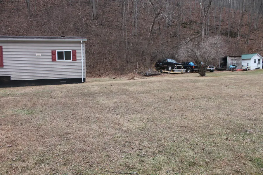 5406 Johnson Creek Rd, Covington, VA 24426 - #3