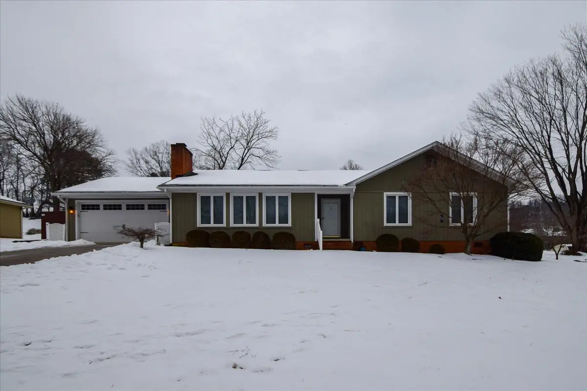 246 Pinehurst Dr, Daleville, VA 24083 - #1