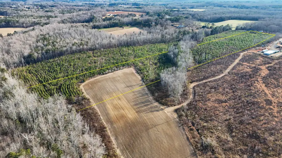 2 Trottinridge Rd, Chase City, VA 23924 - #3