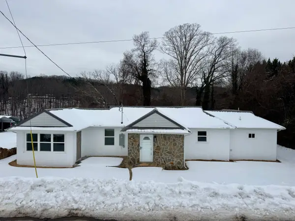 55 Hill St, Fieldale, VA 24089