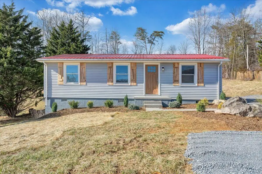 1572 Little Catawba Creek Rd, Troutville, VA 24175 - #2