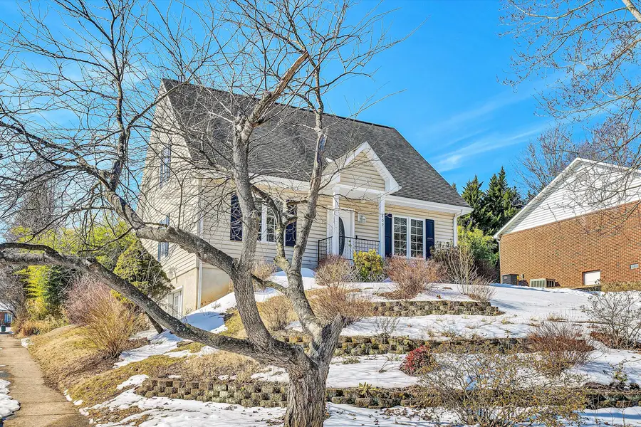 409 Wills Rd, Lexington, VA 24450 - #2