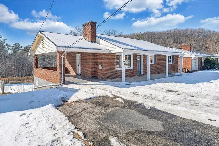 1631 Eanes Rd, Roanoke, VA 24014 - #2