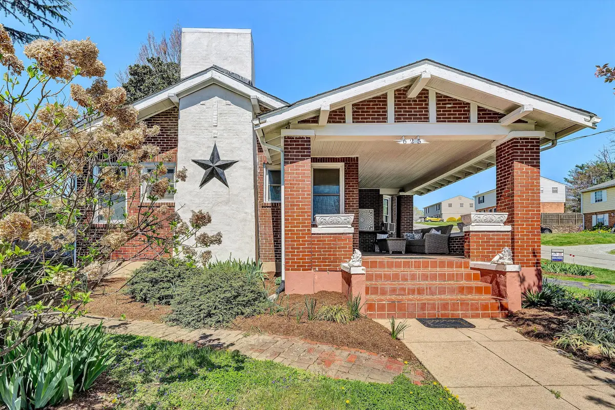 625 Vinton Mill Ct Ne, Roanoke, VA 24012 - #1