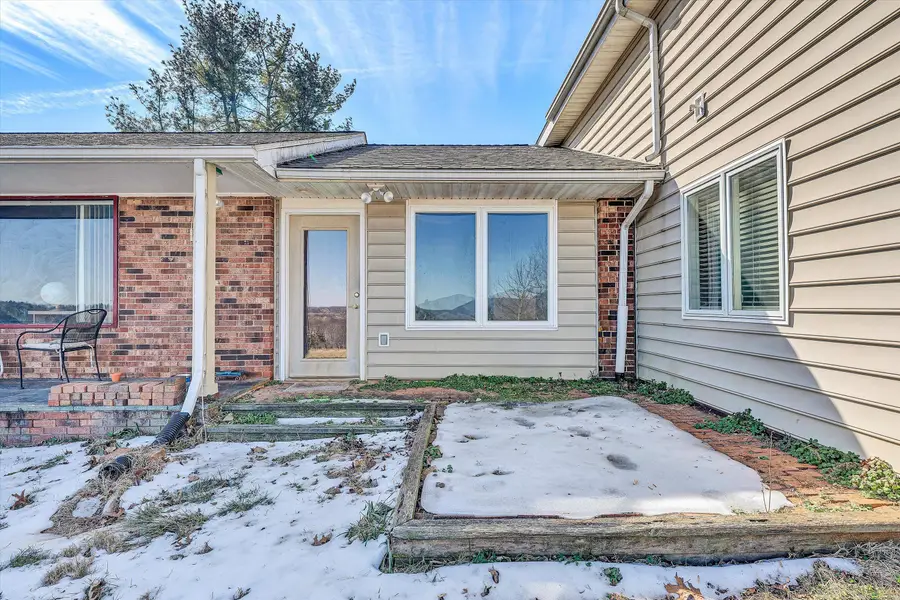 226 Magnolia Ln, Callaway, VA 24067 - #3