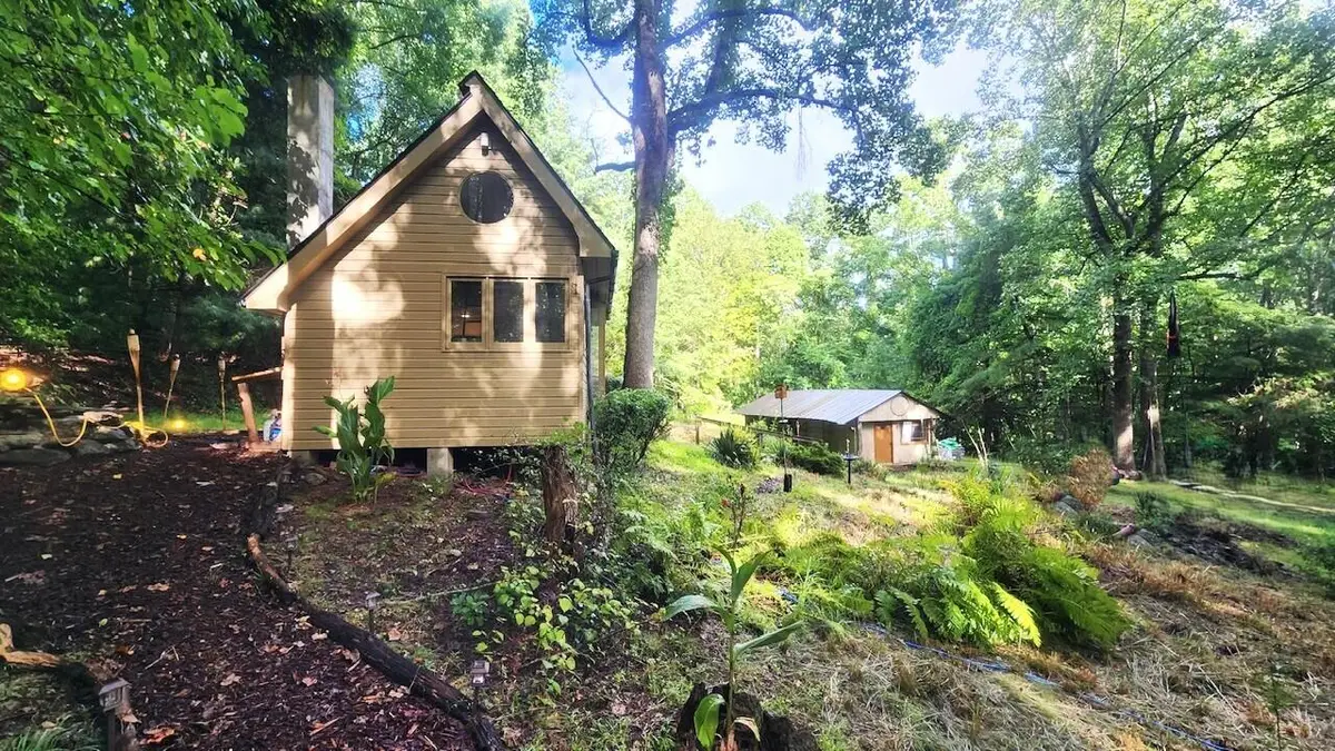 9737 Pine Forest Rd Ne, Floyd, VA 24091 - #1