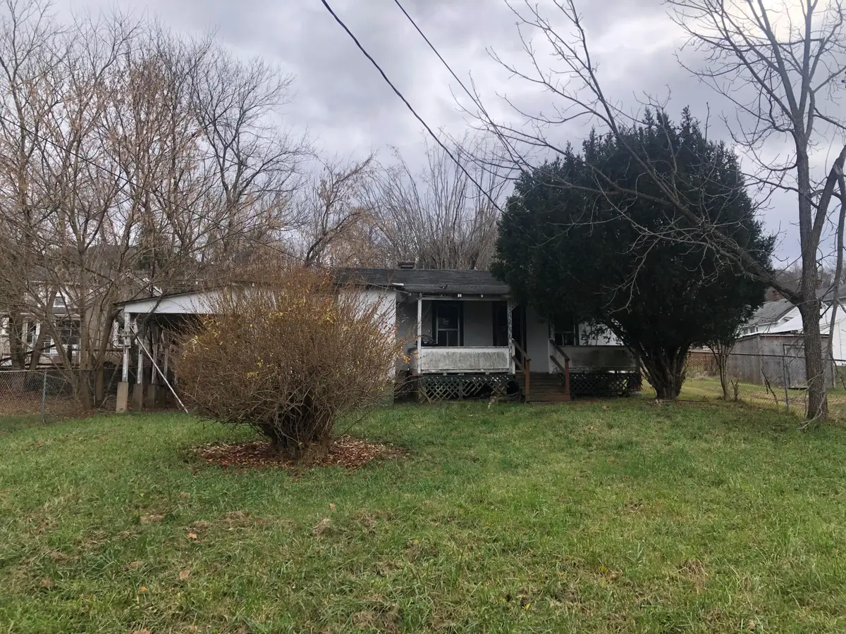 211 E Marshall St, Covington, VA 24426 - #1