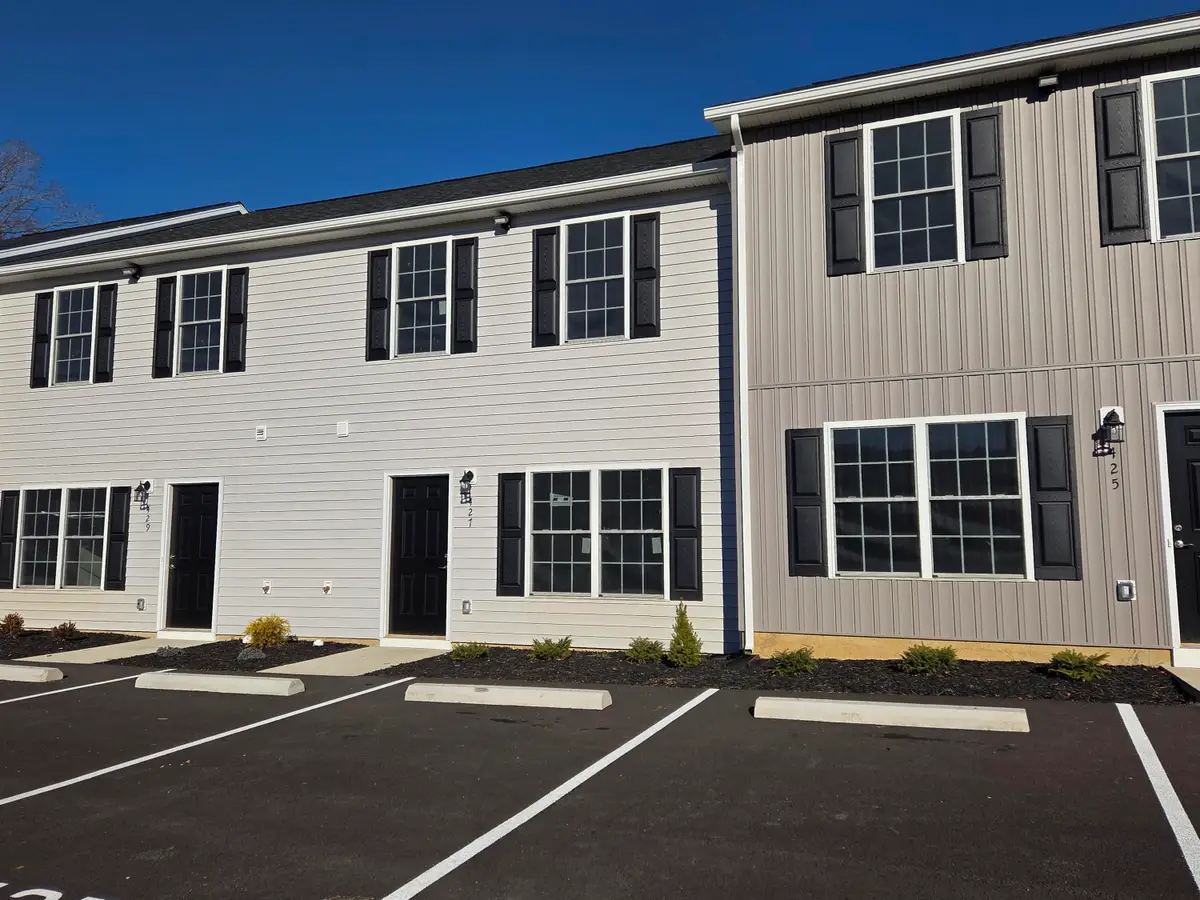 427 N Washington Ave, Pulaski, VA 24301 - #1