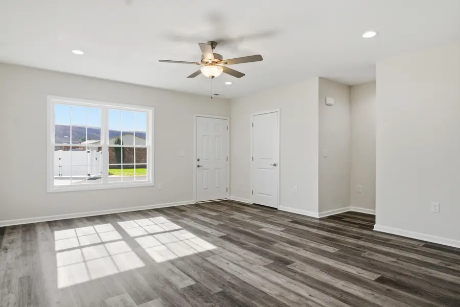 427 N Washington Ave, Pulaski, VA 24301 - #3