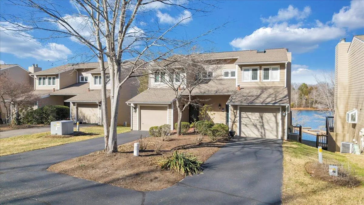 287 Waterside Dr, Moneta, VA 24121 - #1