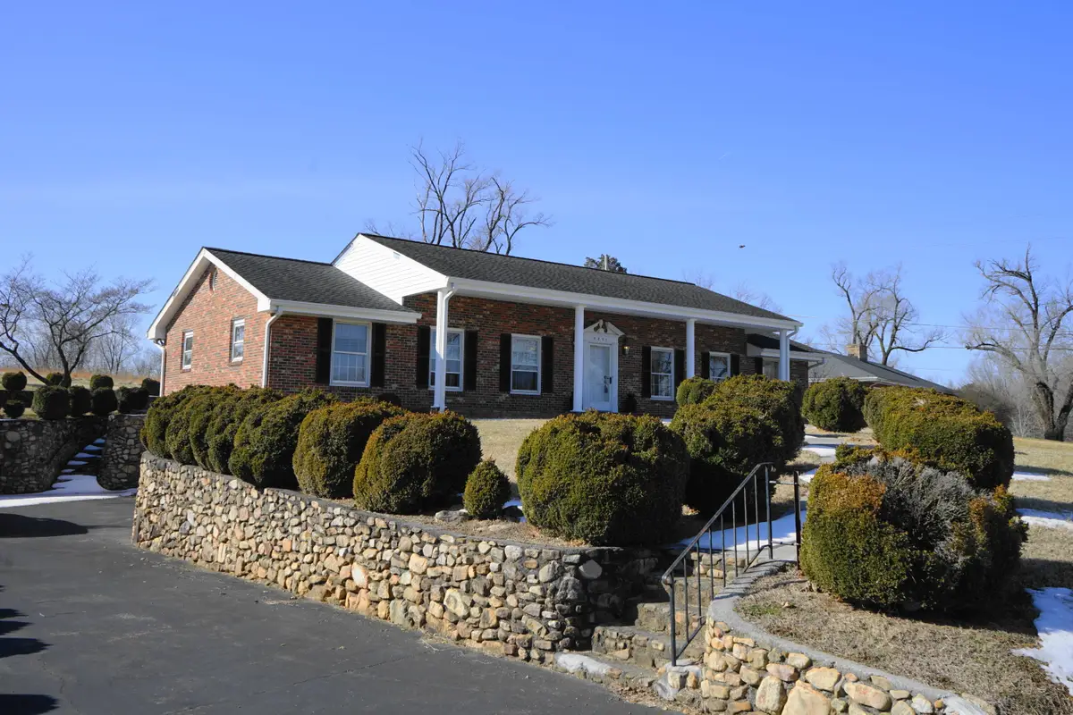 2231 Hardy Rd, Vinton, VA 24179 - #1