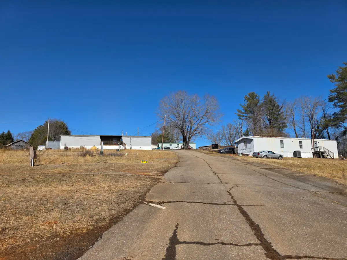 15 Spruce Pine Ln, Bassett, VA 24055 - #1