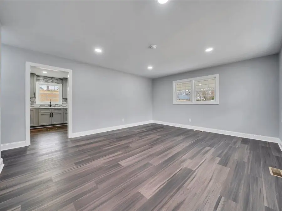 718 Perdue St, Martinsville, VA 24112 - #2