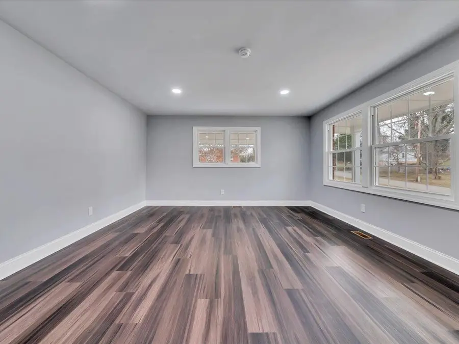 718 Perdue St, Martinsville, VA 24112 - #3