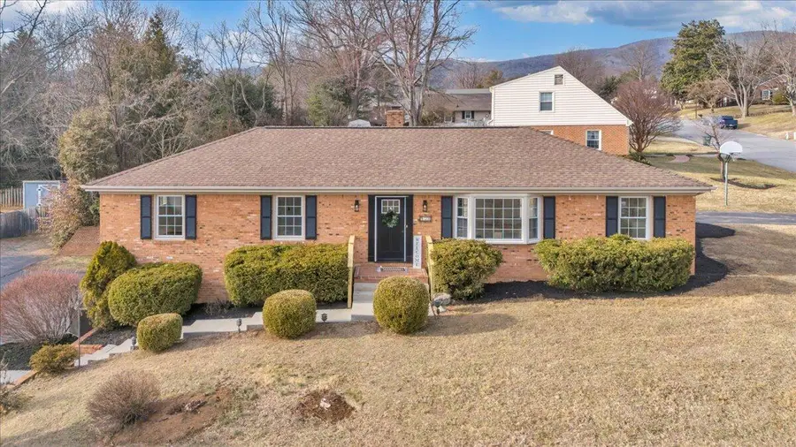 971 Stonegate Dr, Salem, VA 24153 - #2