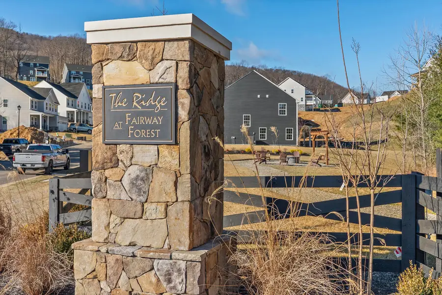 7215 Fairway Ridge Rd, Salem, VA 24153 - #2