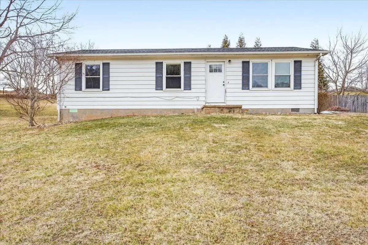 1249 Blue Ridge Tpke, Fincastle, VA 24090 - #1