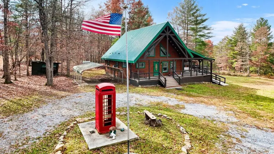 574 Bear Hollow Trl, New Castle, VA 24127 - #2