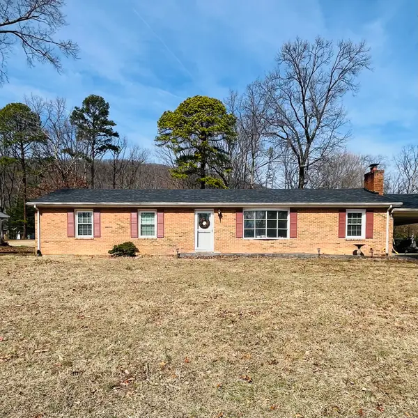2138 Ruritan Rd, Roanoke, VA 24012