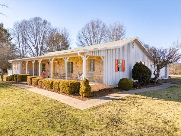 283 Orchard Lake Dr, Daleville, VA 24083