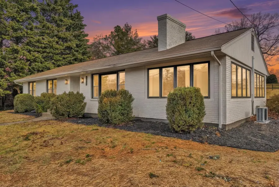 5401 Warwood Dr, Roanoke, VA 24018 - #2