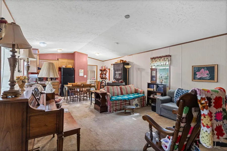 105 Whisperridge Ct, Moneta, VA 24121 - #2