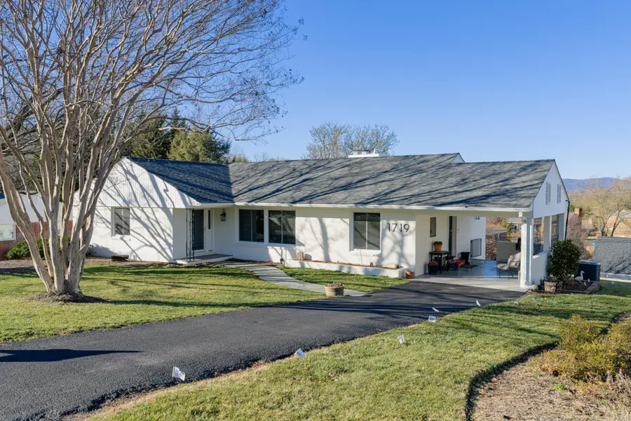 1719 Blair Rd Sw, Roanoke, VA 24015 - #2