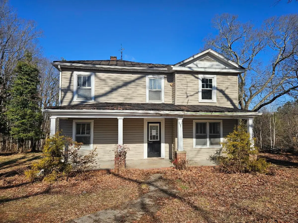 3793 Smith Mountain Lake Pkwy, Huddleston, VA 24104 - #1