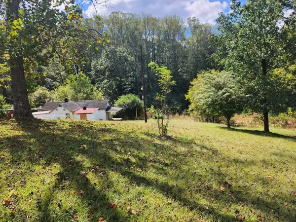 8727 W Lynchburg Salem, Thaxton, VA 24174